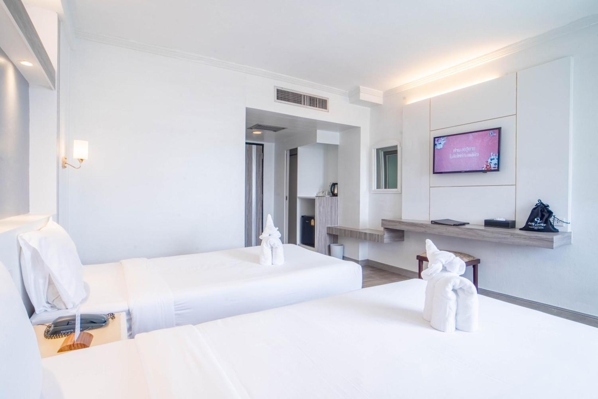 Thong Tarin Hotel Surin Extérieur photo