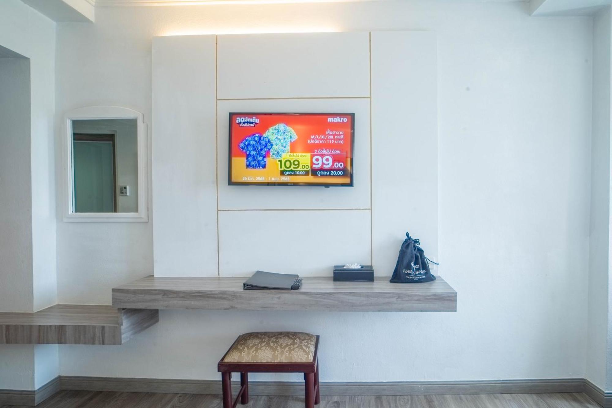 Thong Tarin Hotel Surin Extérieur photo